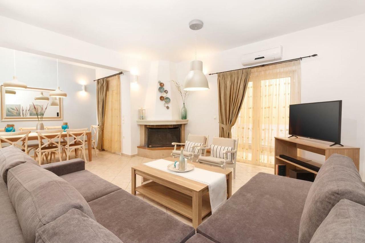 Charming And Comfy House Apartment Agia Marina Exterior foto