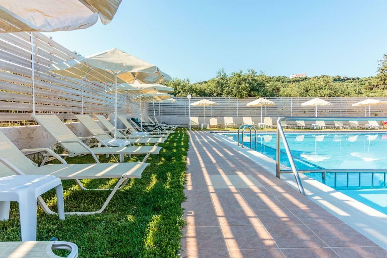 Charming And Comfy House Apartment Agia Marina Exterior foto